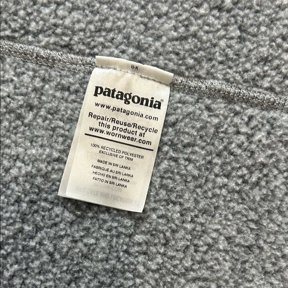 Patagonia Better Sweater Fleece Jacket.  Full Zip, size small. - Picture 4 of 6